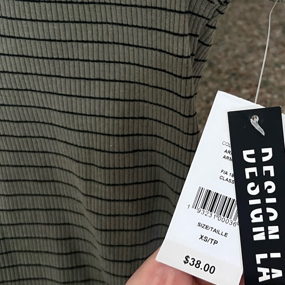 Design Lab T Shirt , NWT - Picture 2 of 2